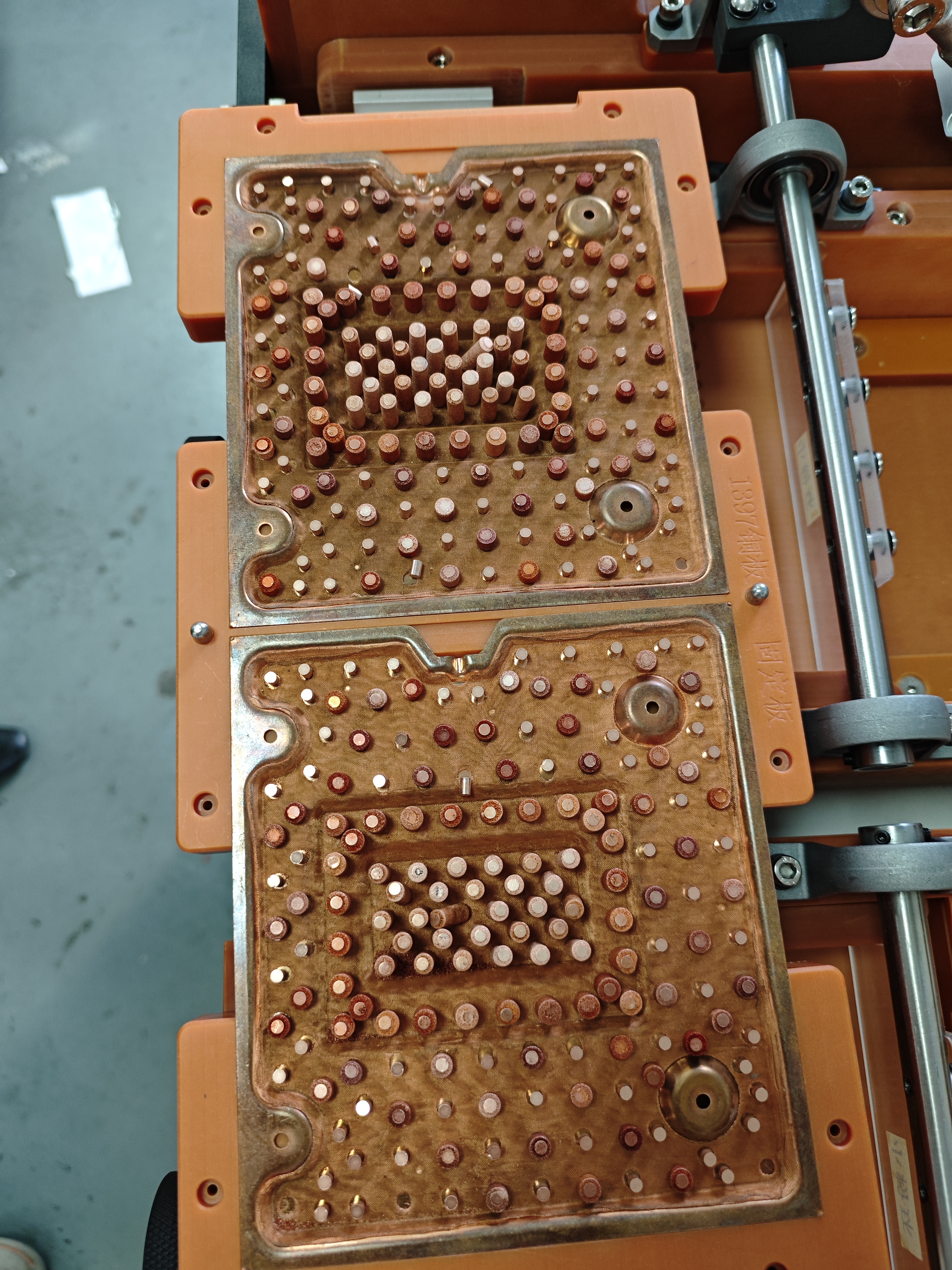 零件整列機：30S 搞定均溫板銅柱與粉環排列的神奇之選