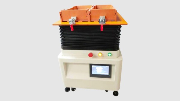 均溫板組裝用零件整列機，提升了產能節省了成本