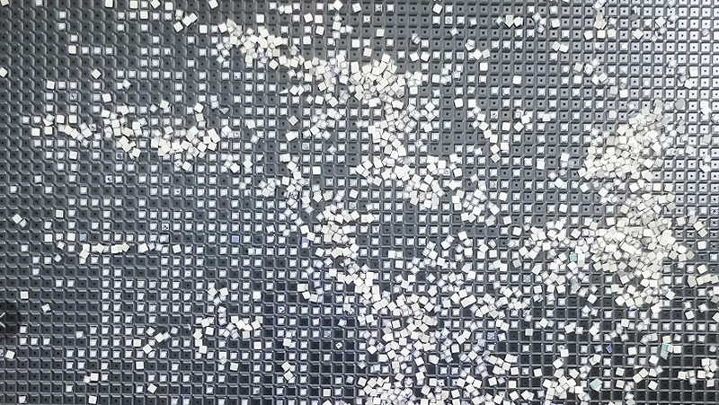 唯思特IC芯片整列機定制案例 唯思特IC芯片整列機定制案例