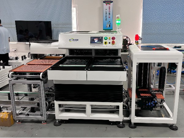 (紐扣)噴涂行業(yè)零件擺盤翻板自動(dòng)化-應(yīng)用案例 (紐扣)噴涂行業(yè)零件擺盤翻板自動(dòng)化-應(yīng)用案例